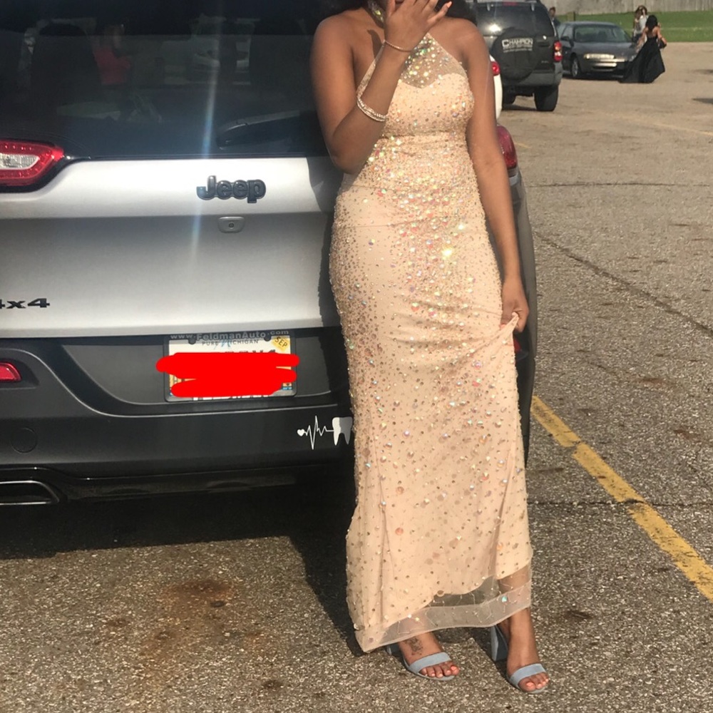 Prom dress ‼️ - Picture 5 of 6